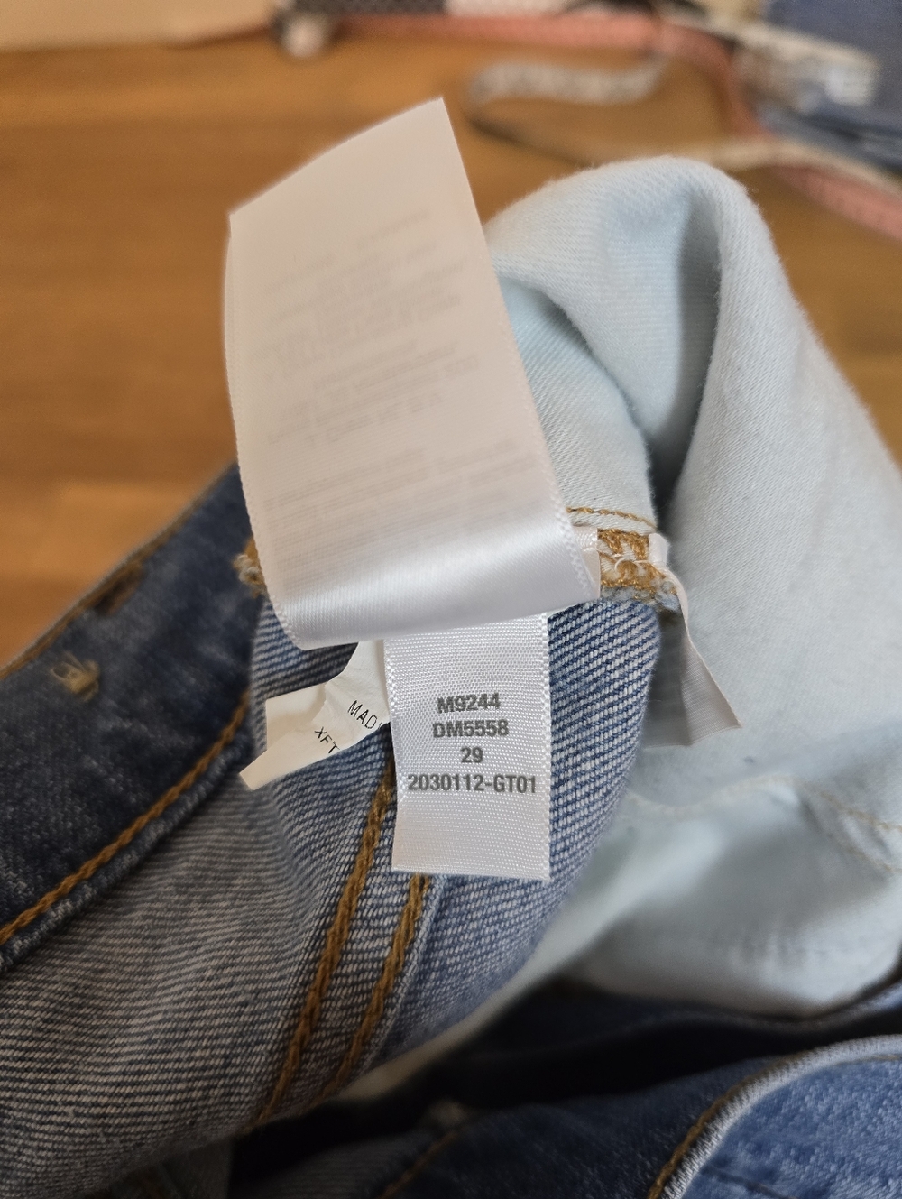 Madewell The Perfect Vintage Jean Size 29 Distressed Straight Leg Raw Hem M9244 - Picture 7 of 12